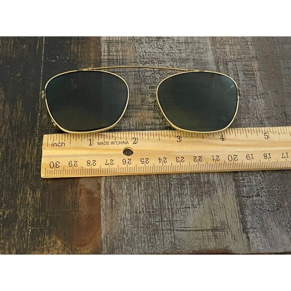 VTG Green Lens Clip-On Sunglasses / Unisex Accessory / Man Woman Gold Tone Frame - Picture 13 of 14